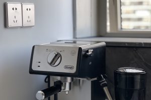 德龙意式泵压半自动咖啡机ECP35.31评测 德龙咖啡机怎么样